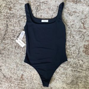 NWT Aritzia Babaton Bodysuit S